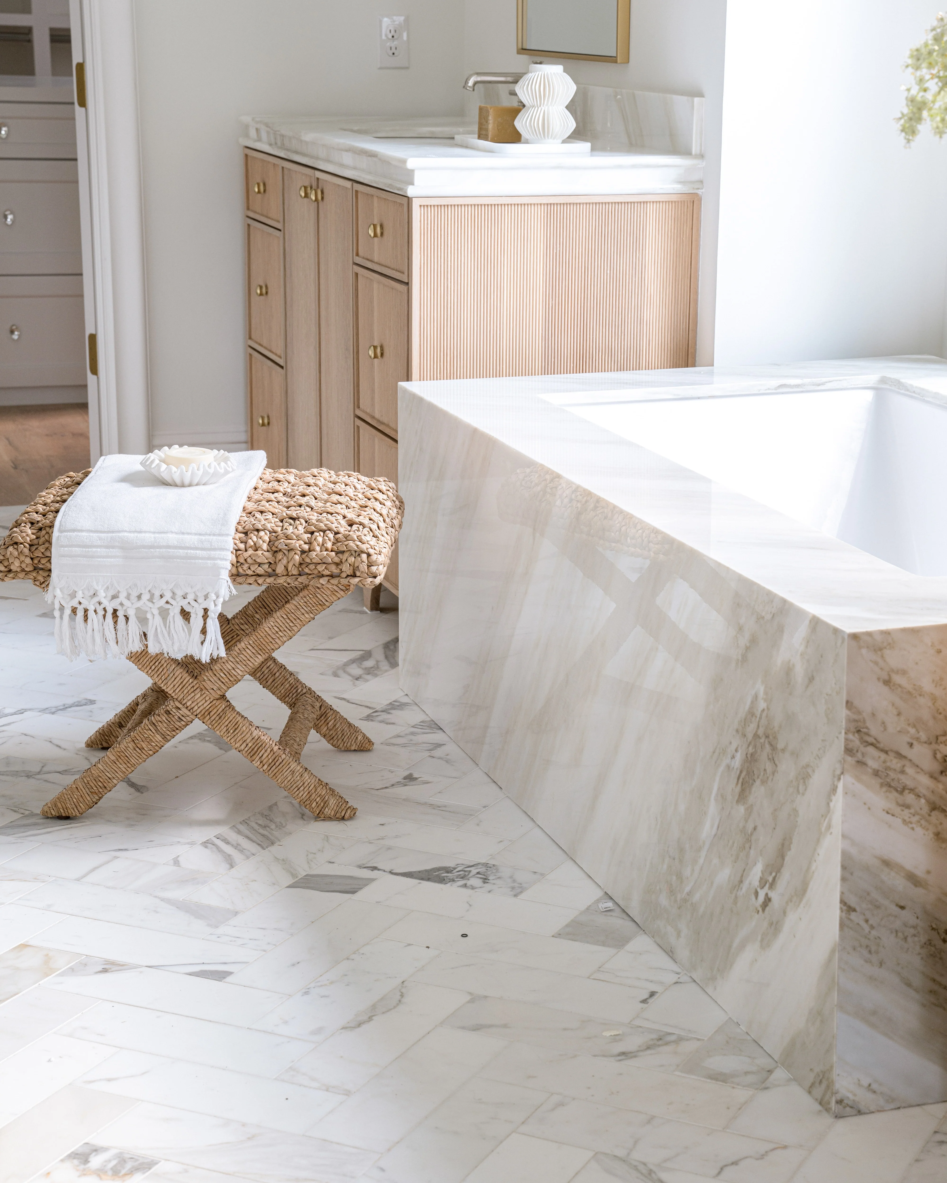 Calacatta Gold 4x12 Subway Marble Tile | Honed - Image 4