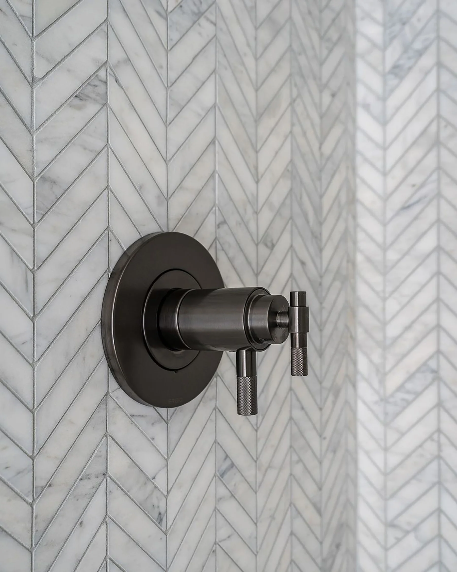 Casablanca Carrara 1x4 Herringbone Mosaic Marble Tile | Honed - Image 6