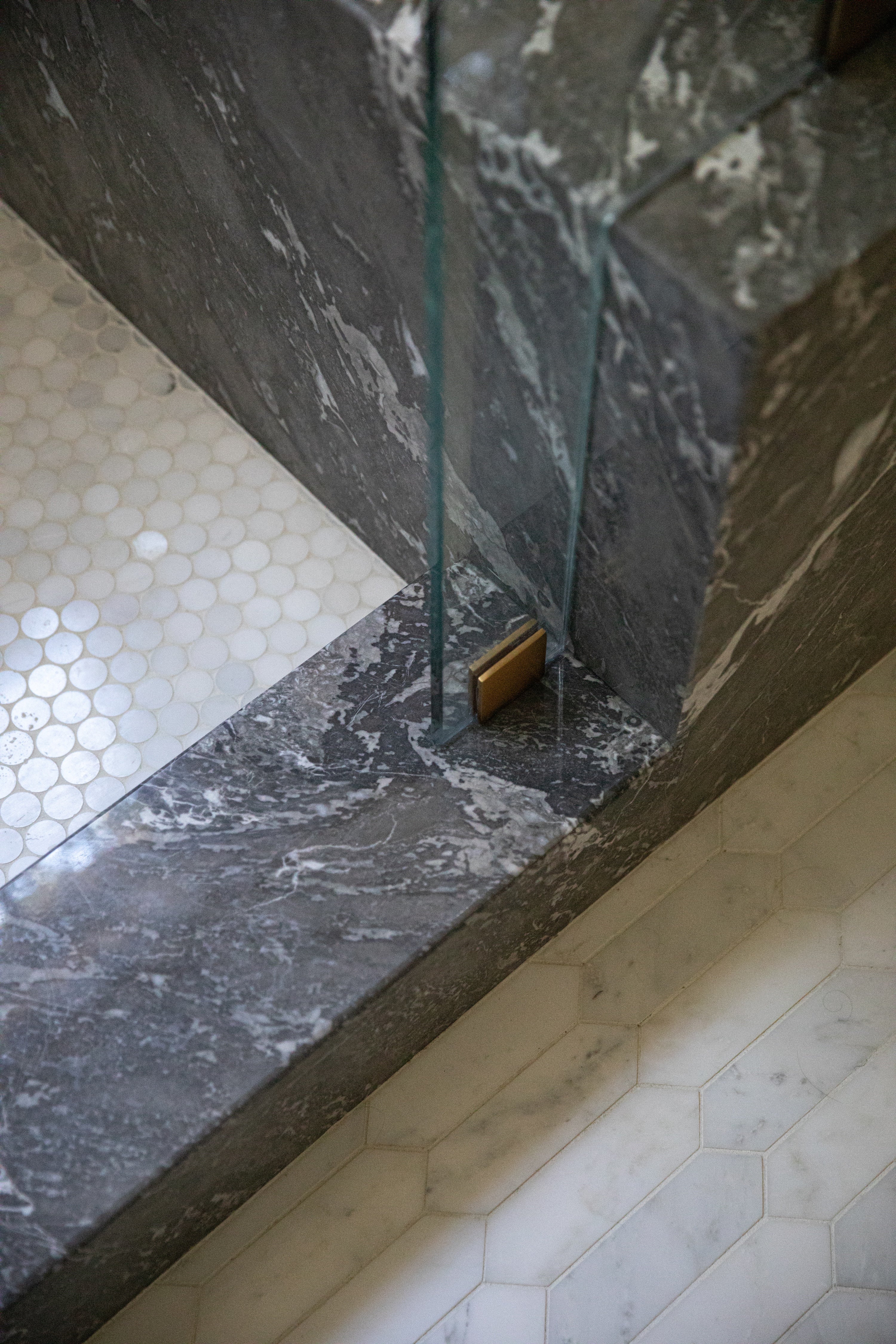 Casablanca Carrara Pickett Mosaic Marble Tile | Honed - Image 7