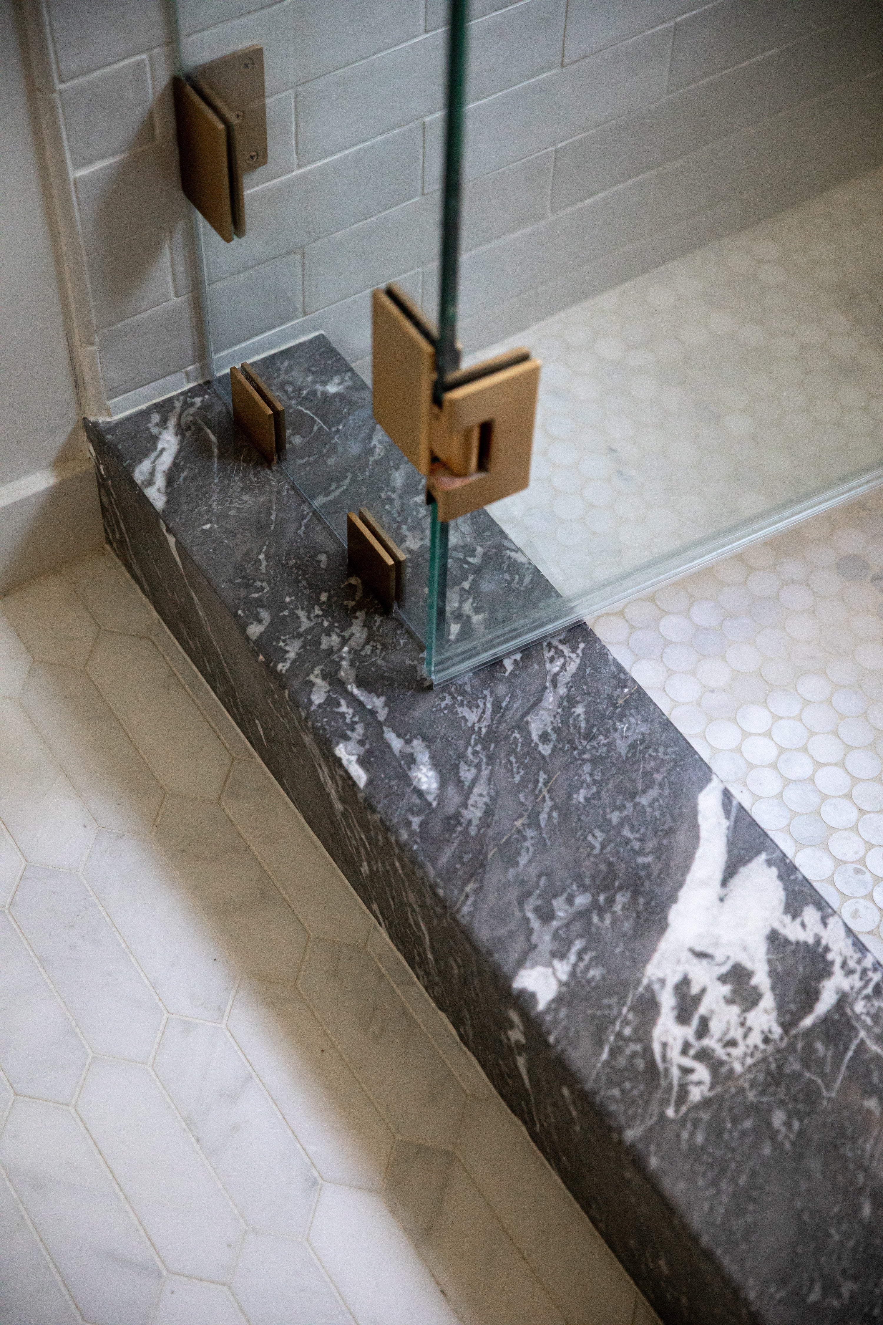 Casablanca Carrara Pickett Mosaic Marble Tile | Honed - Image 8