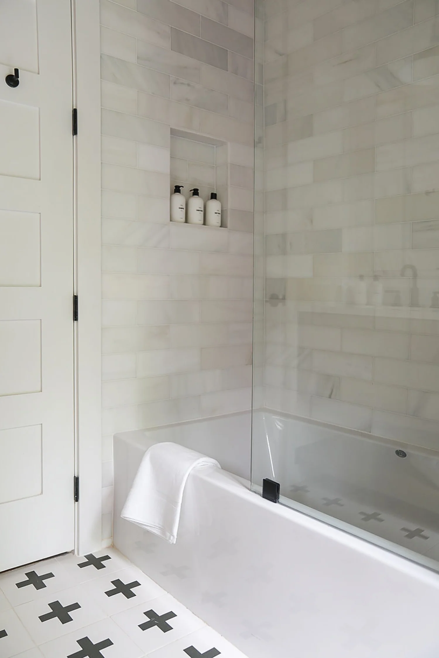 Swiss Cross Black & White Ceramic Tile - Image 7