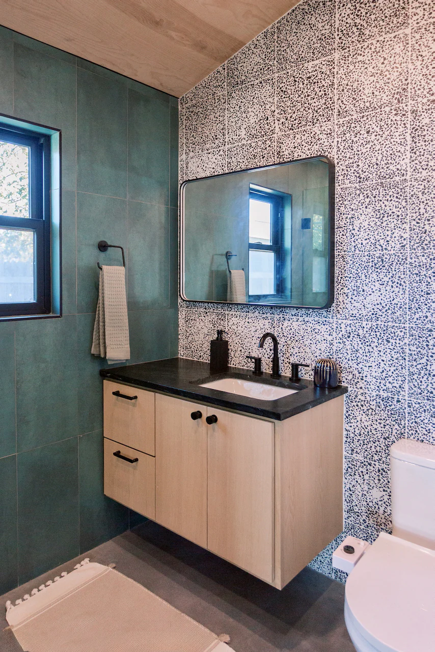 Black & White 12x12 Vanderbilt Terrazzo Tile - Image 3